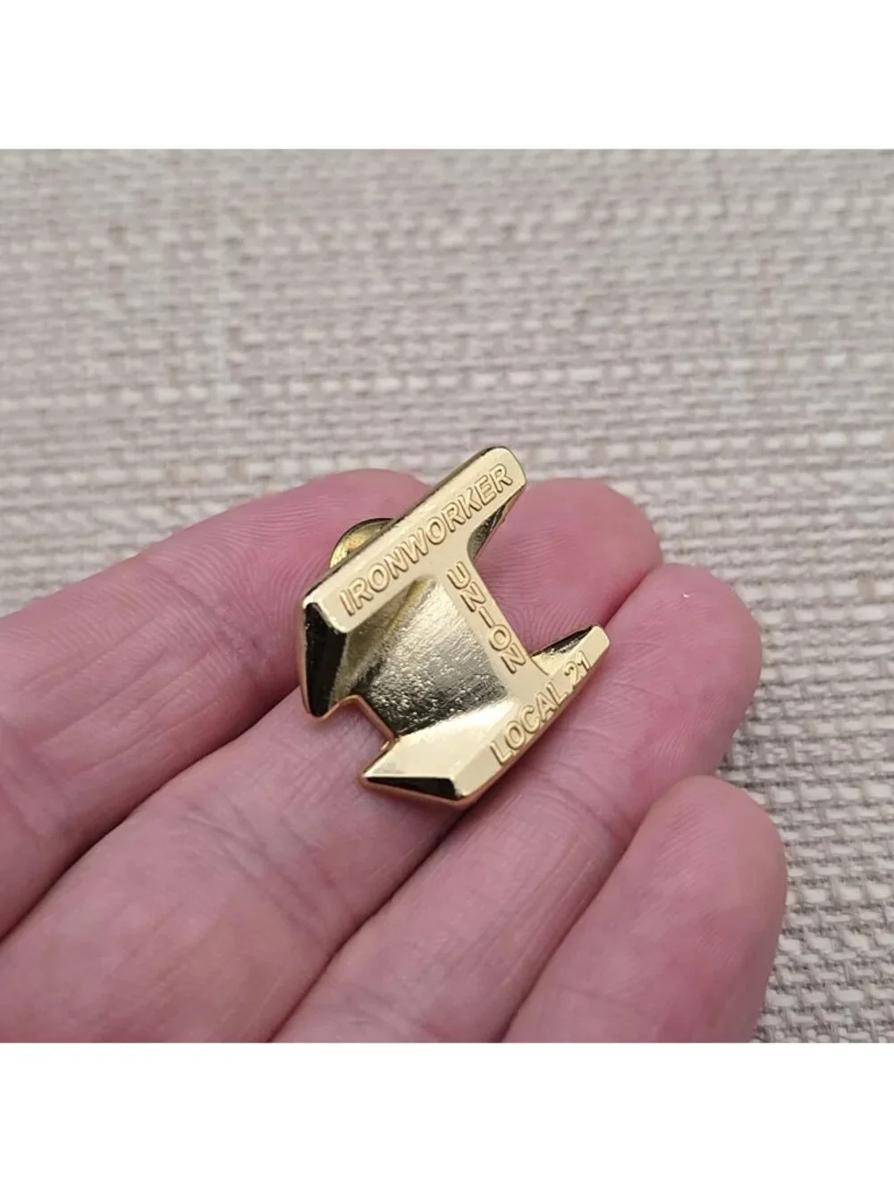 Ironworkers Local 21 Union I-Beam Gold Tone Vintage Hat Lapel Pin A8582